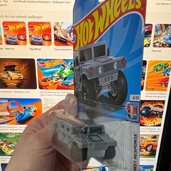 Hot Wheel Humvee - Picture 4 of 4